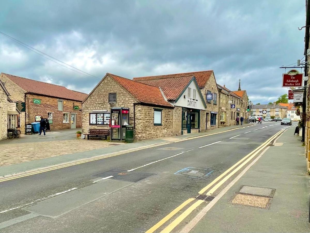 The Old Post Office - Central Helmsley With Parking Esterno foto