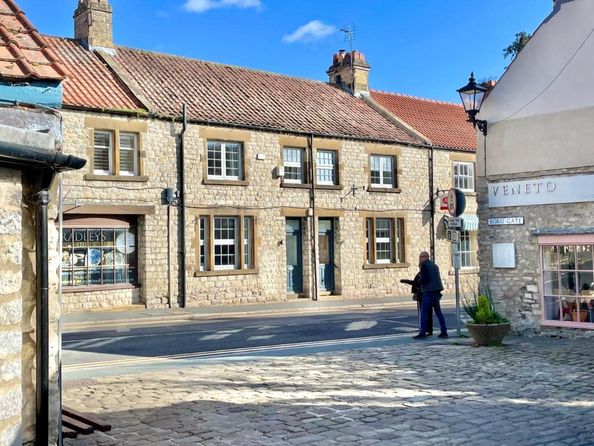The Old Post Office - Central Helmsley With Parking Esterno foto